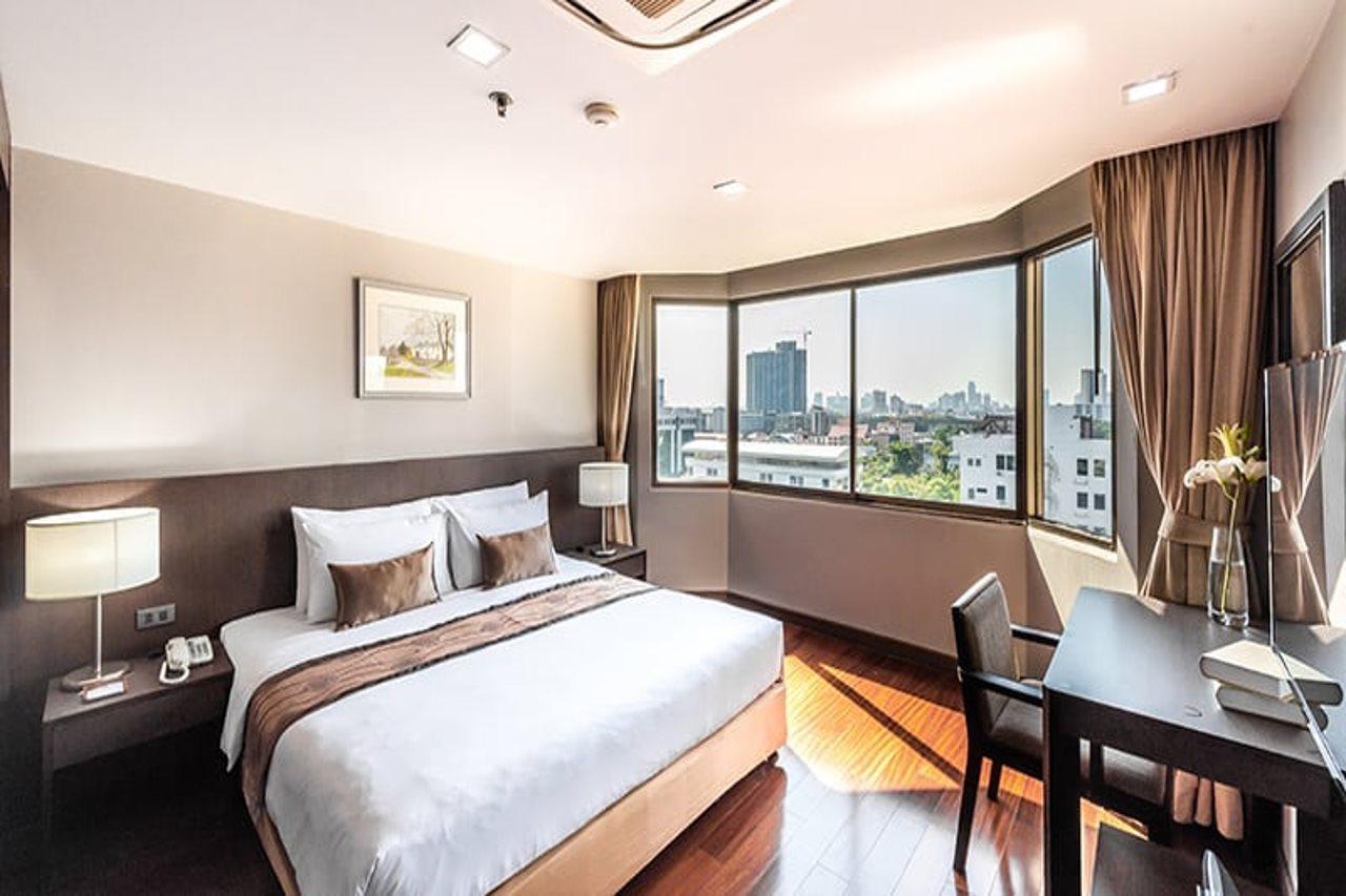Royal Suite Hotel Bangkok Exterior photo